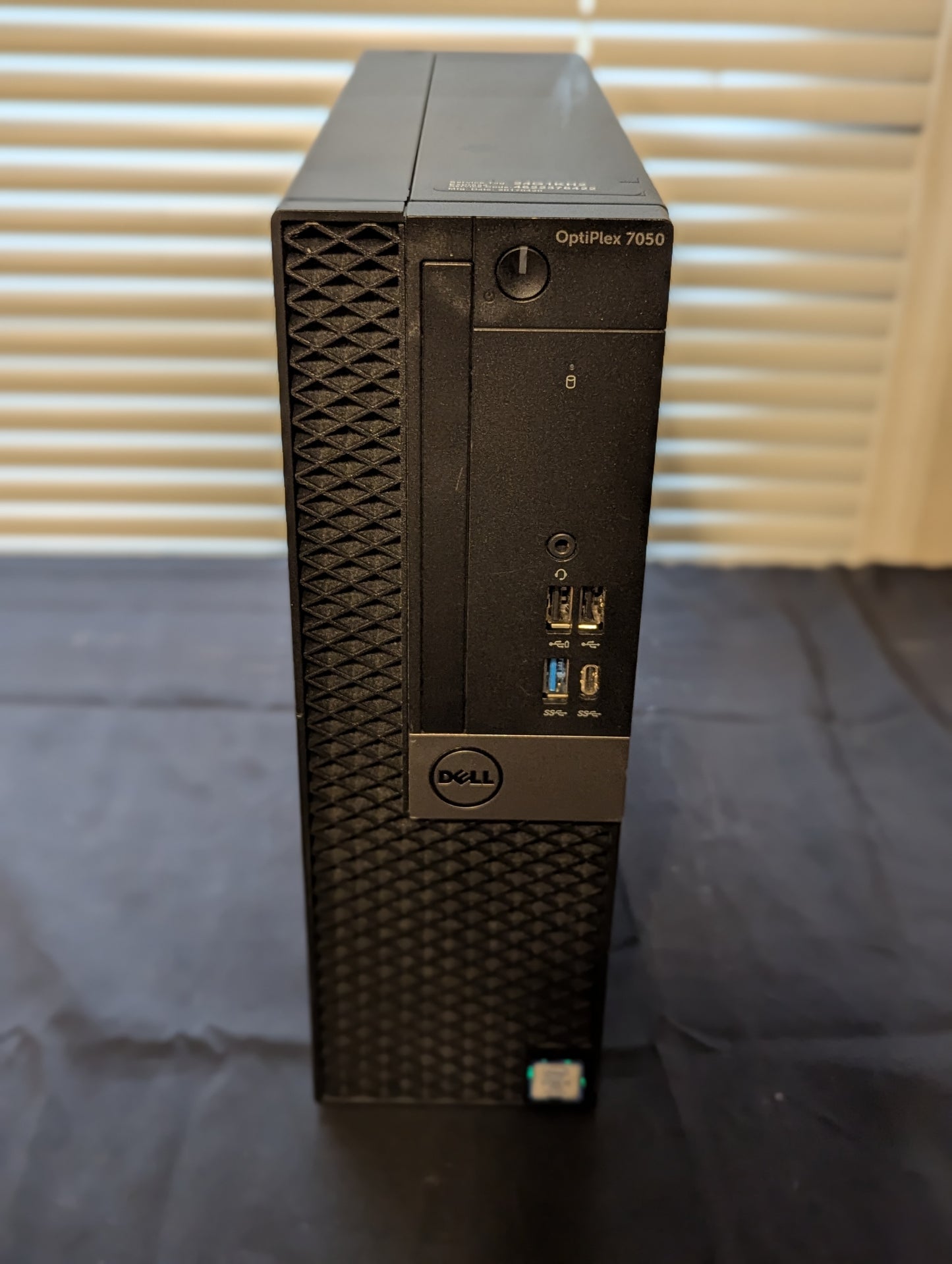 Dell Desktop - OptiPlex 7050 SFF