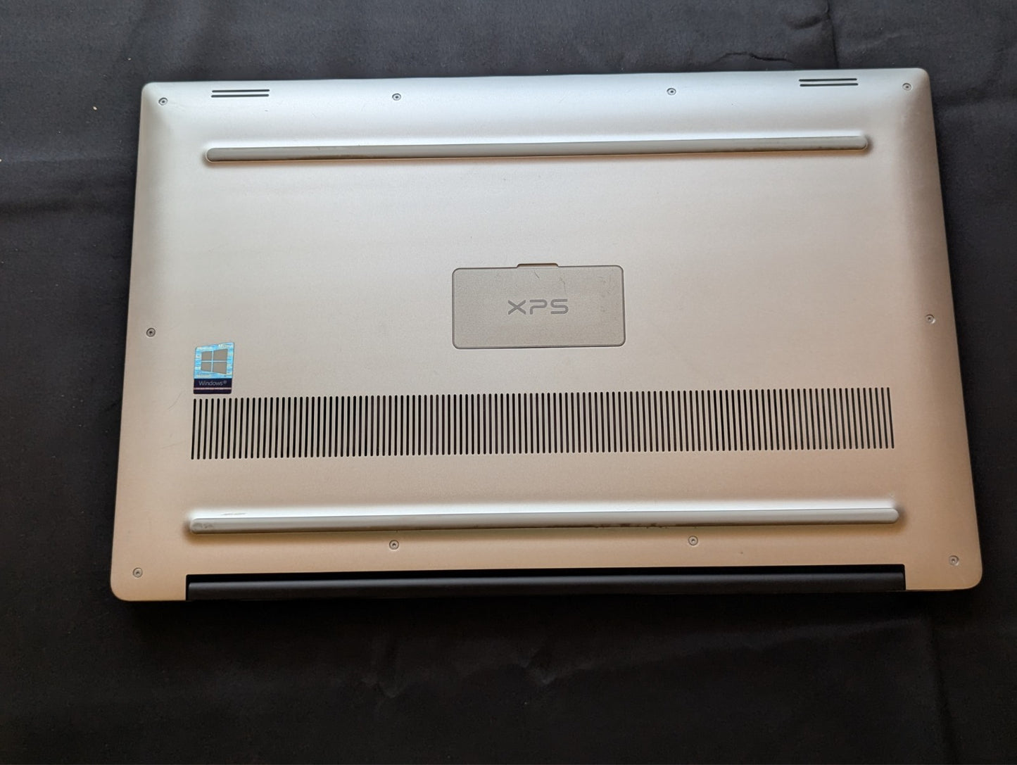 Dell Laptop – XPS 15 7590