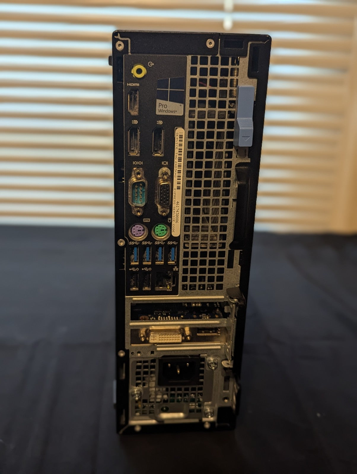 Dell Desktop - OptiPlex 7050 SFF