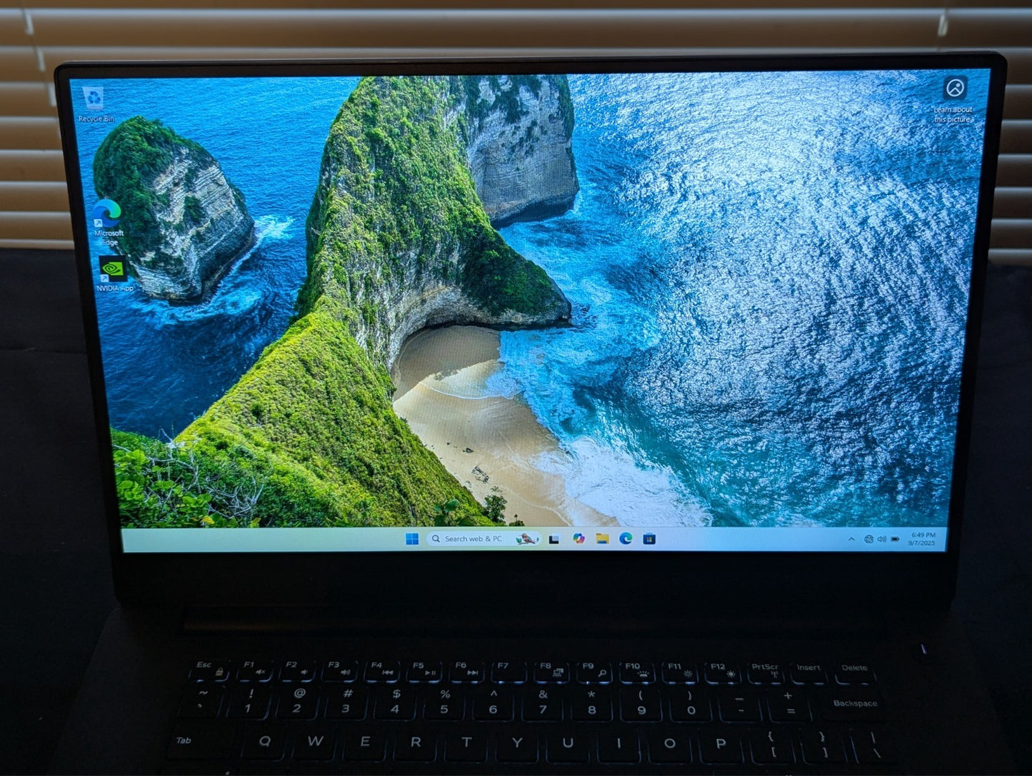 Dell Laptop – XPS 15 9560