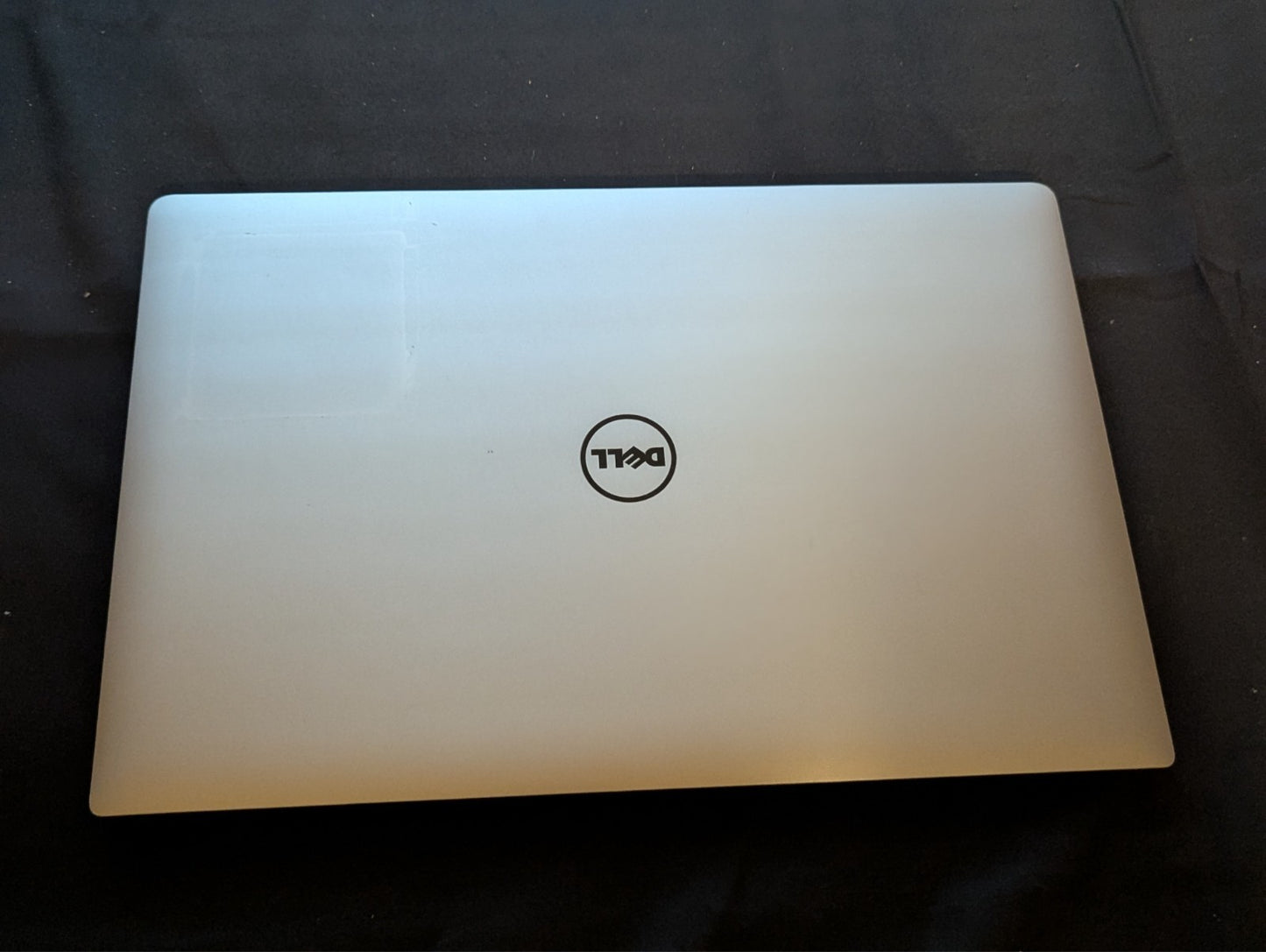 Dell Laptop – XPS 15 9560