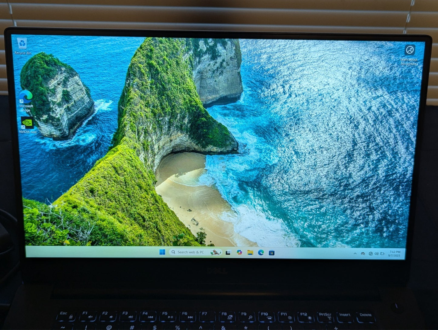 Dell Laptop – XPS 15 9560
