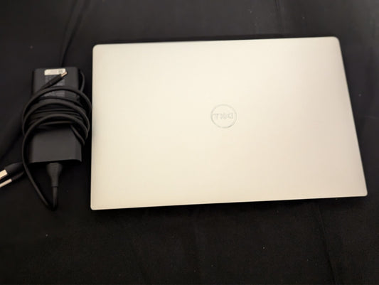 Dell Laptop – XPS 15 7590