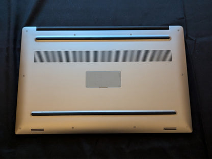 Dell Laptop – XPS 15 9560
